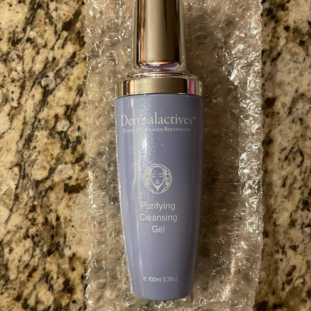 Dermalactives purifying cleansing gel